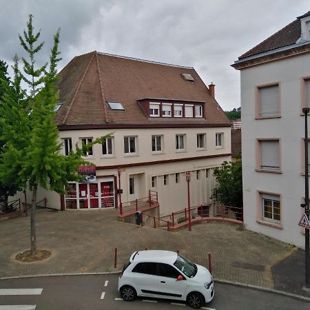 Chambre Meublee Au Coeur De Ville - Chez L'Habitant Le Creusot Exterior foto